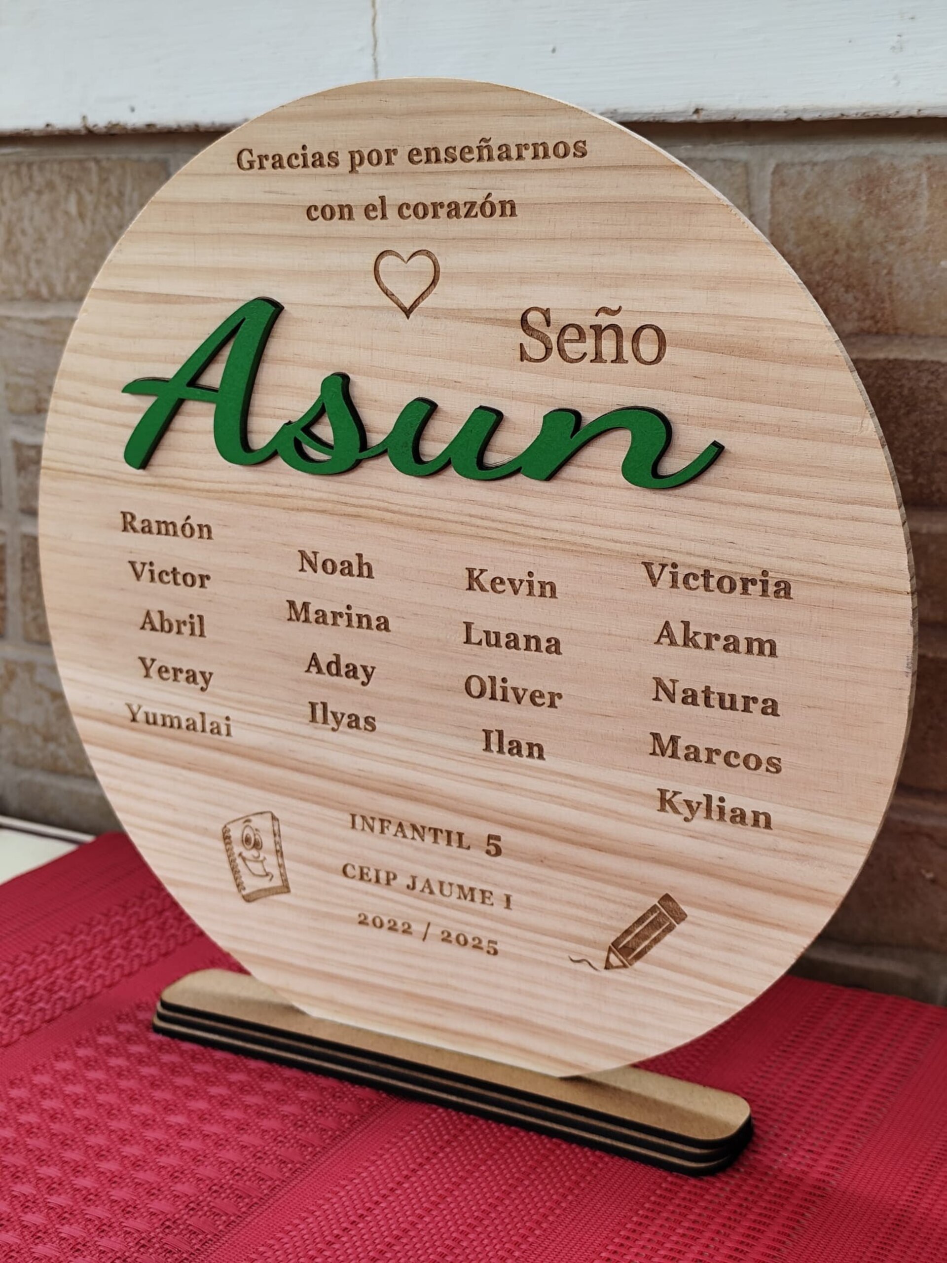 Placa de madera personalizada para profesores – Regalo fin de curso - 1