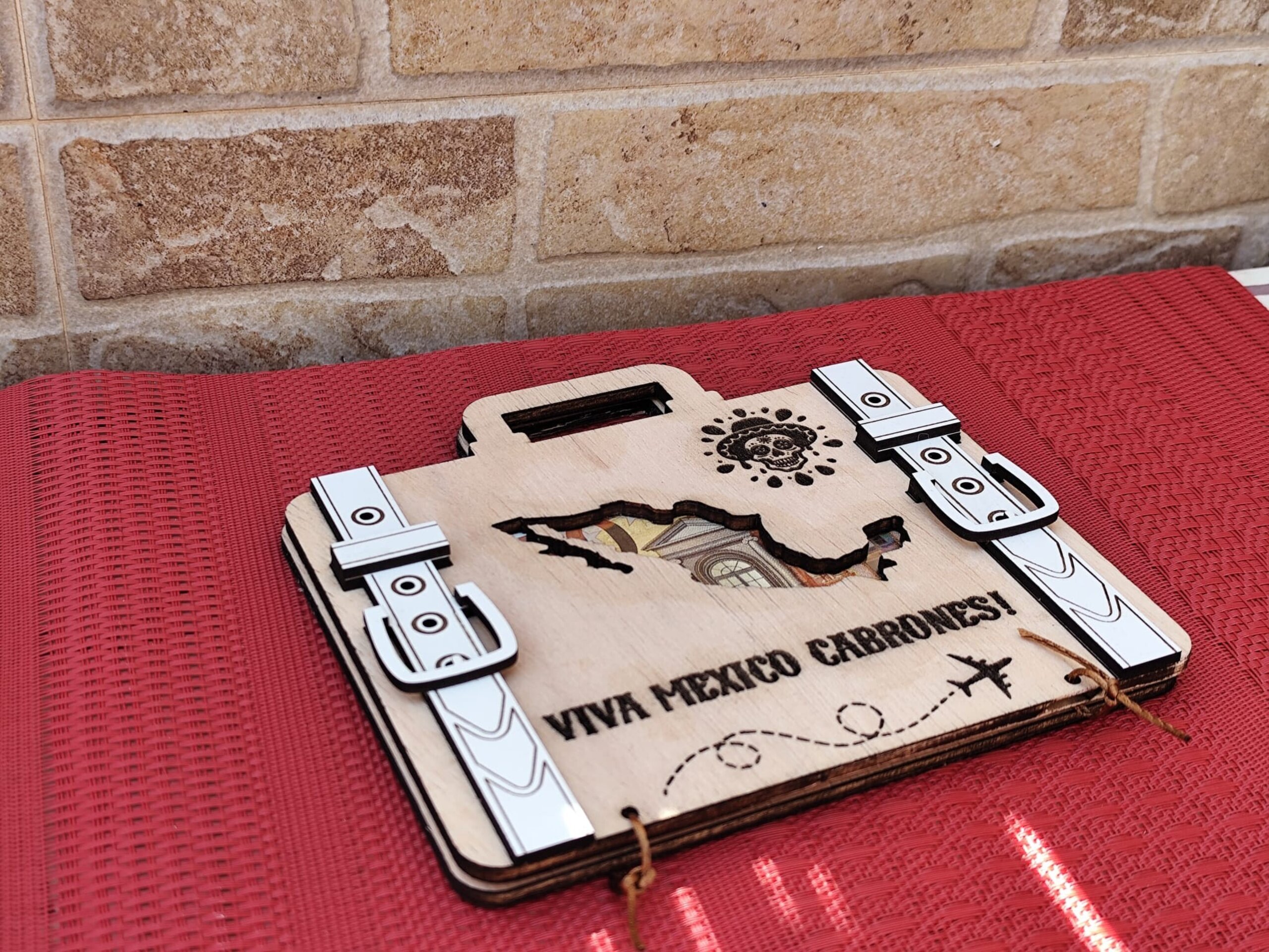 Maleta de madera personalizada para regalo de viaje - 3