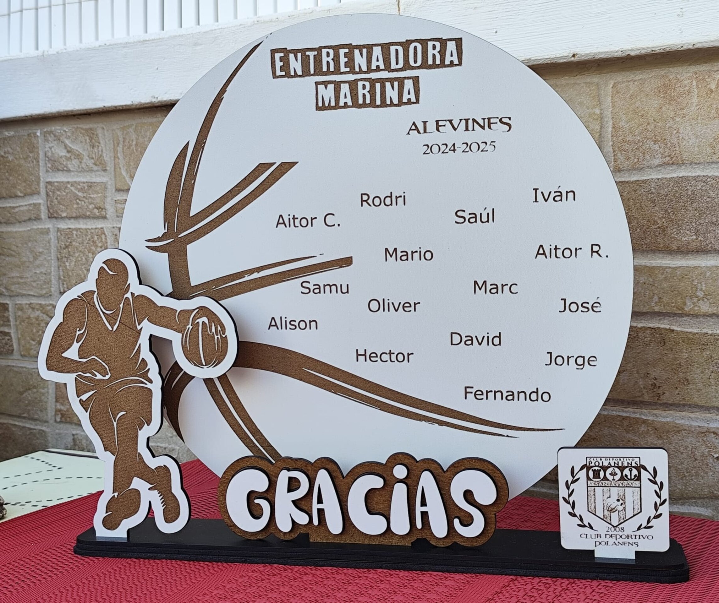 Detalle personalizado para entrenador de equipo deportivo en madera - 4