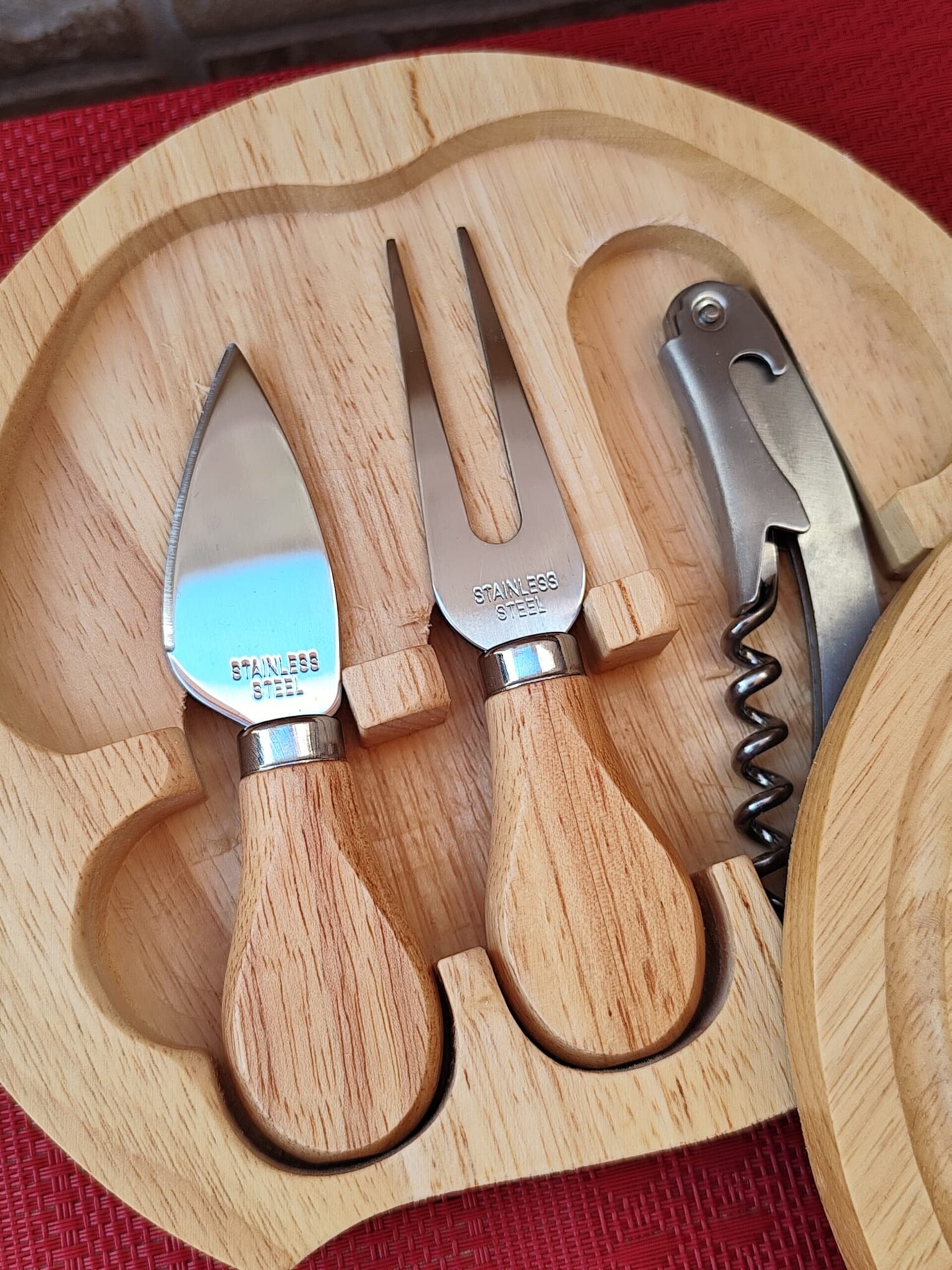 Tabla de quesos de madera personalizada con accesorios - 2