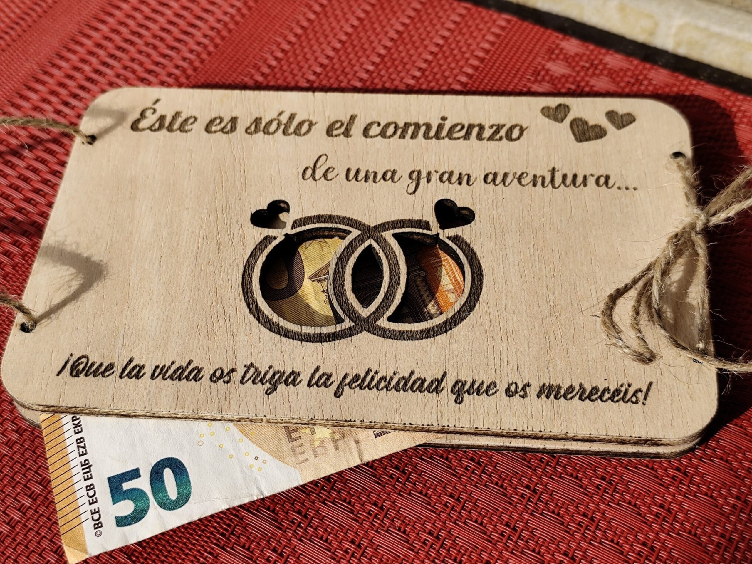 Sobre de madera personalizado para regalo de boda - 2